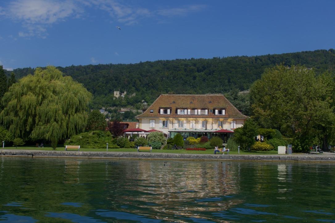Hotel Jean-Jacques Rousseau Ла-Ньоввіль Екстер'єр фото